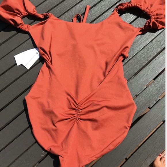 Londre Ruffle Shoulder One Piece. - Picture 2 of 5